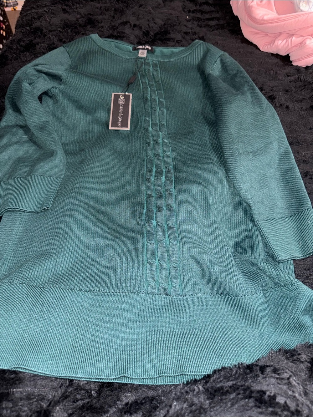Cable & Gauge Green Cable-Trim Crew Sweater